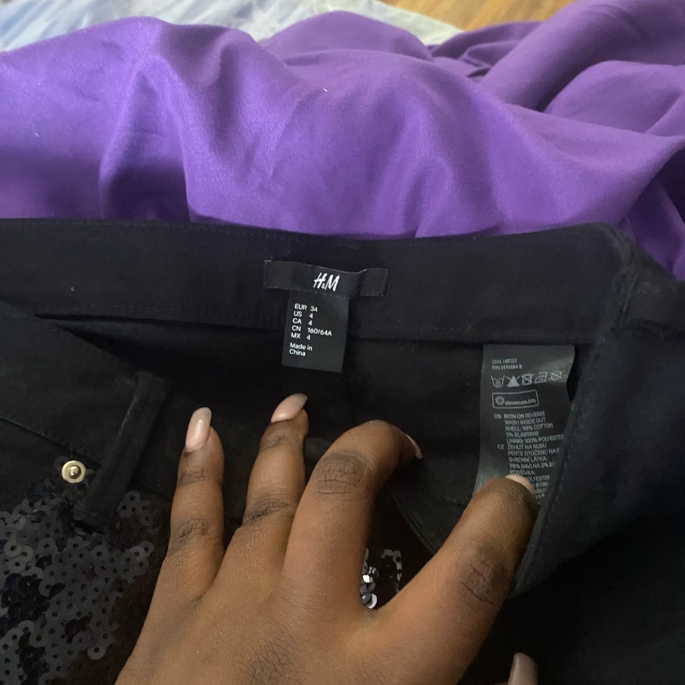 H&M - Picture 2 of 3